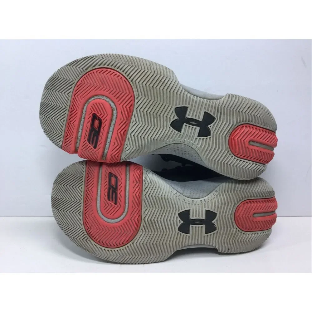 Under Armour SC‎ 3Zero III 3022117-001 Black Youth Size 7Y Basketball Shoes